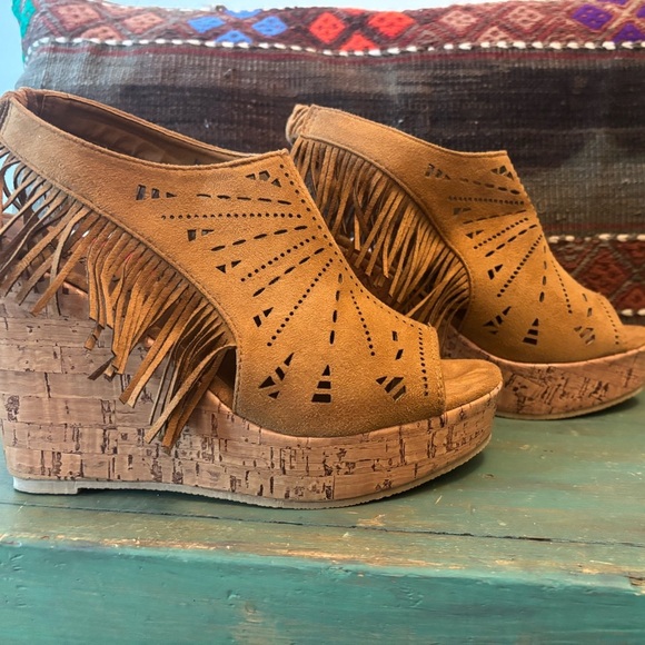 Olivia Miller Fringe Wedge Heels - Picture 1 of 4